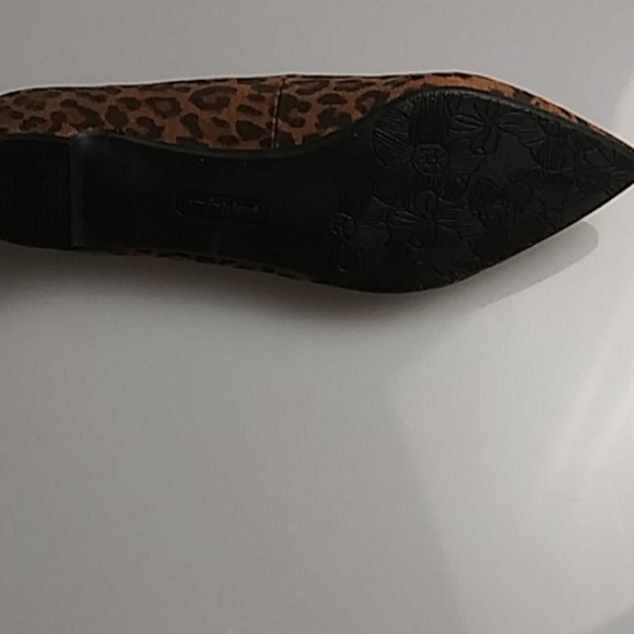 Comfortview Olive Leopard Print flats - Picture 4 of 4